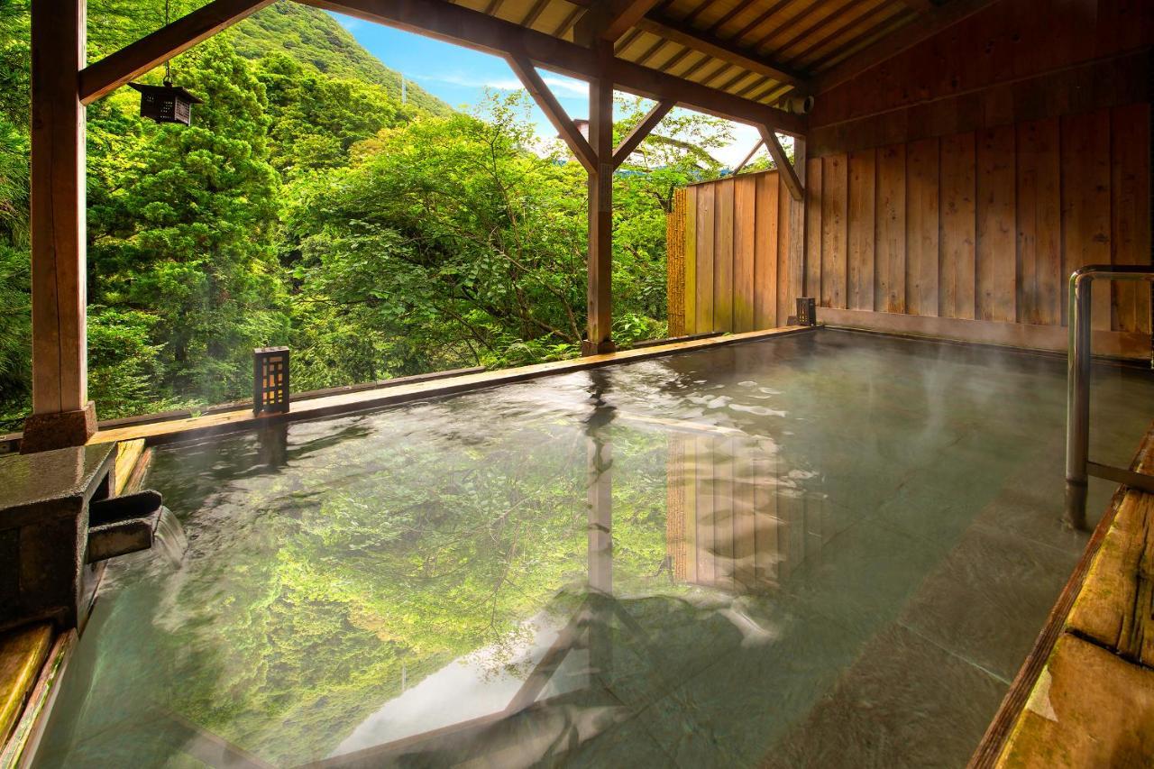 Yamanakaonsen Ohanami Kyubei Kaga  Εξωτερικό φωτογραφία