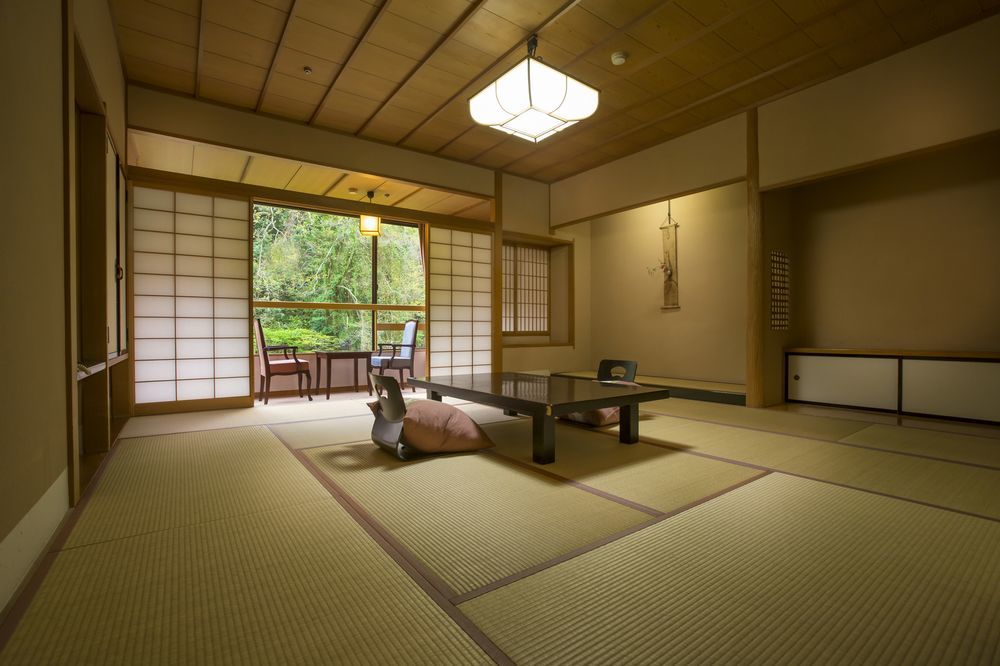 Yamanakaonsen Ohanami Kyubei Kaga  Εξωτερικό φωτογραφία