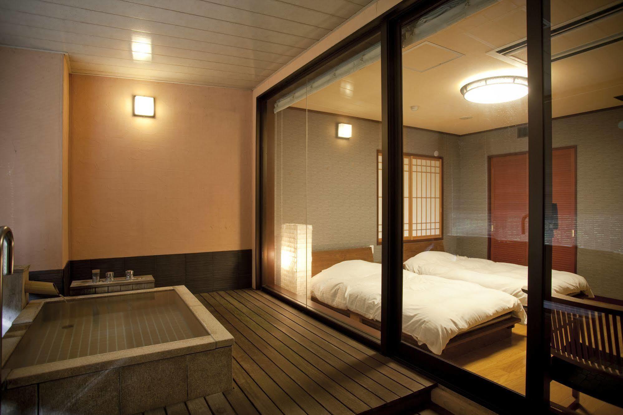 Yamanakaonsen Ohanami Kyubei Kaga  Εξωτερικό φωτογραφία