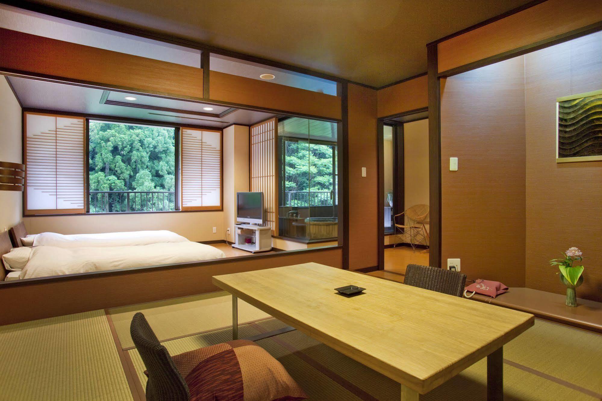 Yamanakaonsen Ohanami Kyubei Kaga  Εξωτερικό φωτογραφία